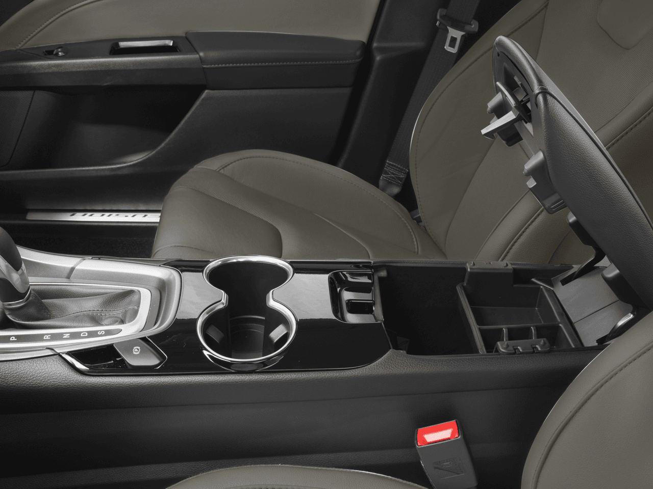 2016 Ford Fusion 4dr Sdn Titanium FWD - Interior Center Storage Console