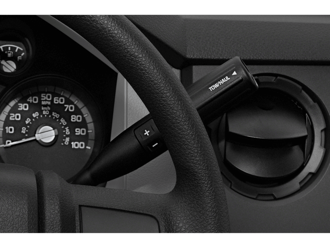2016 Ford Super Duty F-450 DRW 2WD SuperCab 186" WB 84" CA XLT - Interior Gear Shift Feature