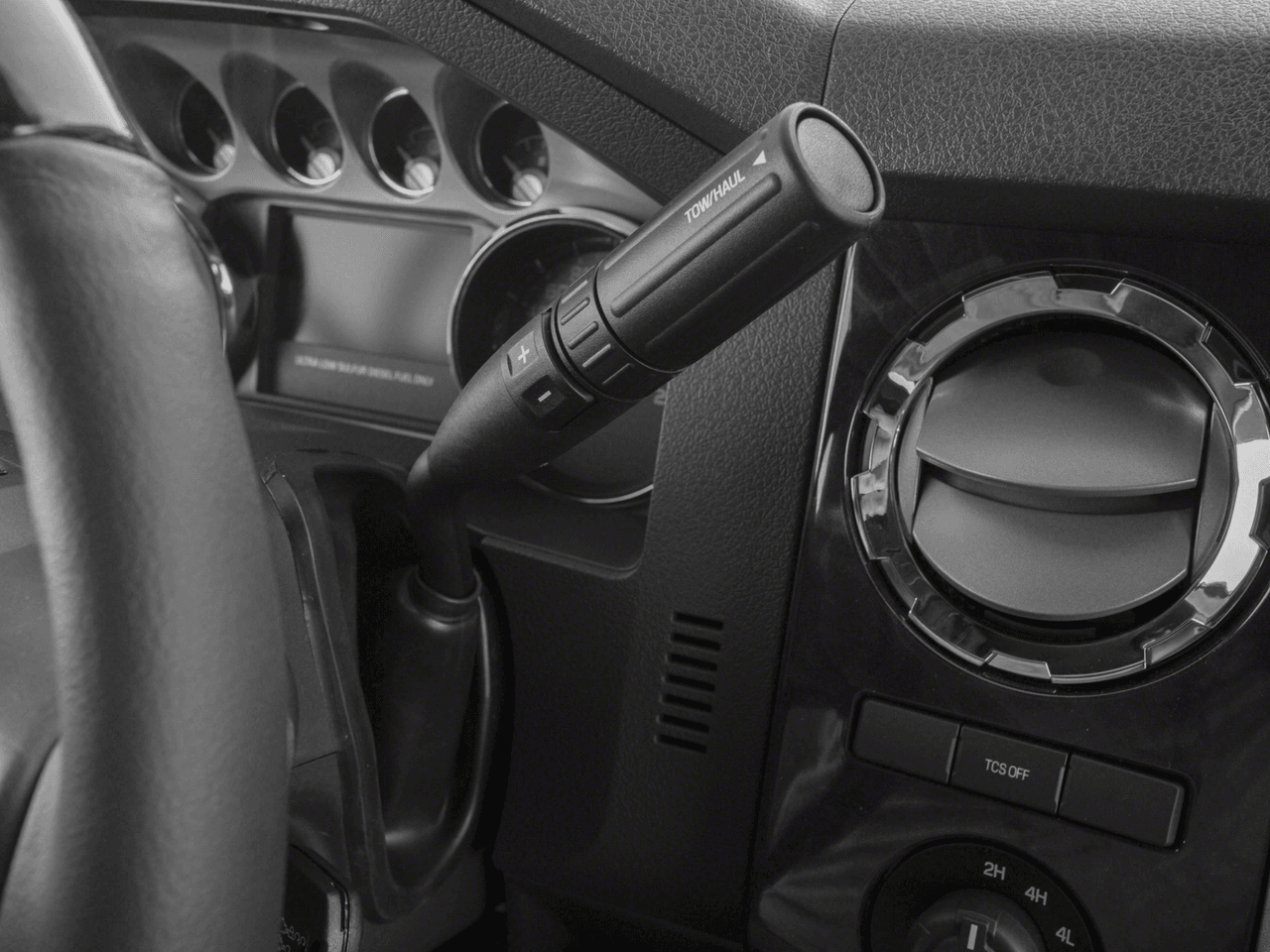 2016 Ford Super Duty F-450 DRW 4WD Crew Cab 172" Platinum - Interior Gear Shift Feature