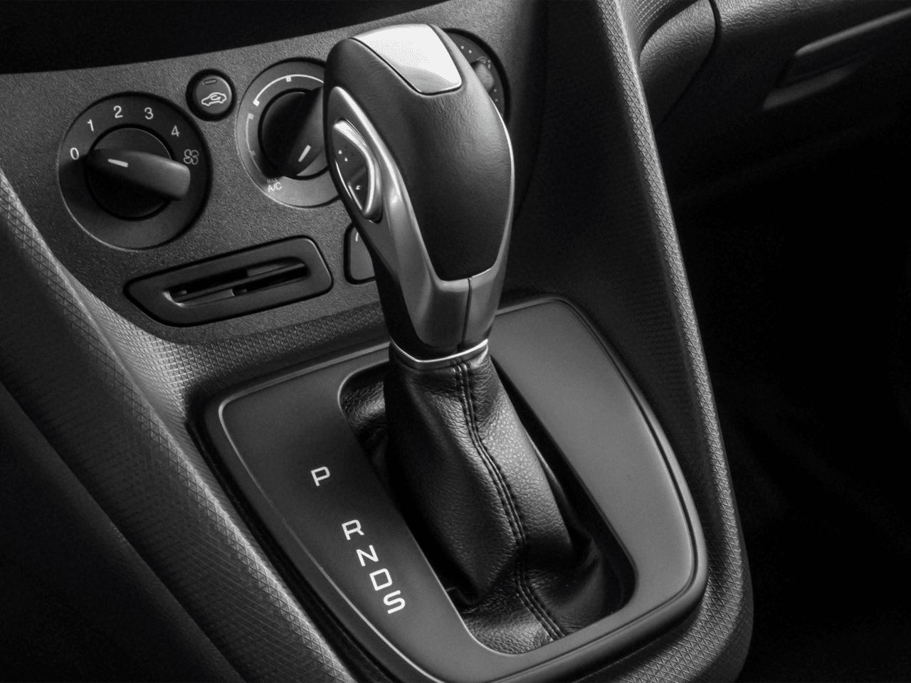 2016 Ford Transit Connect SWB XL - Interior Gear Shift Feature