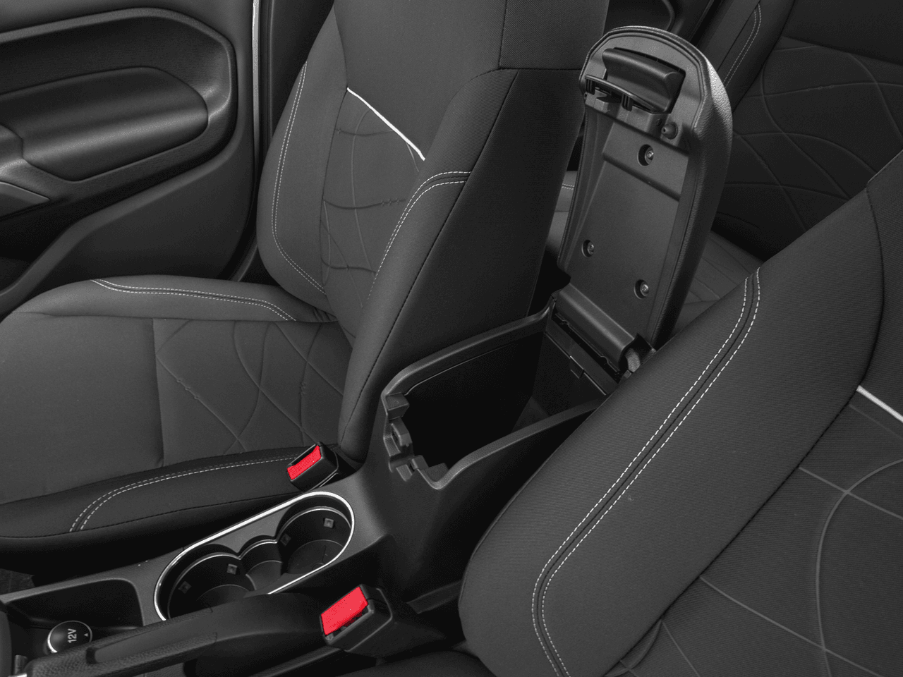 2016 Ford Fiesta 4dr Sdn SE - Interior Center Storage Console