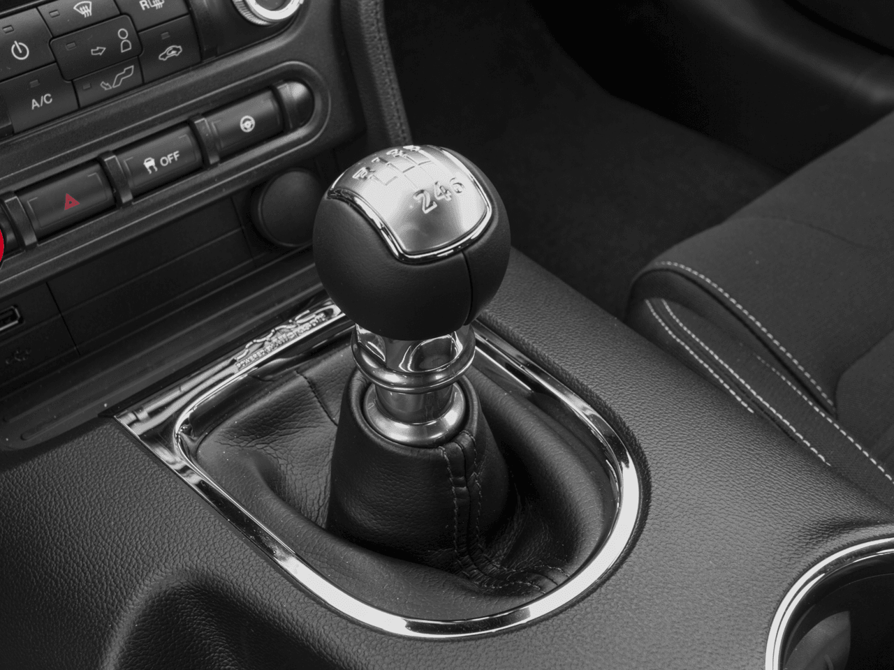 2016 Ford Mustang 2dr Fastback GT Premium - Interior Gear Shift Feature