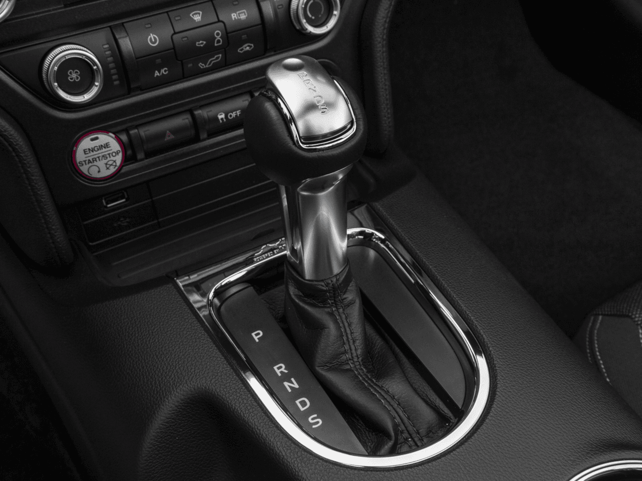 2016 Ford Mustang 2dr Conv EcoBoost Premium - Interior Gear Shift Feature