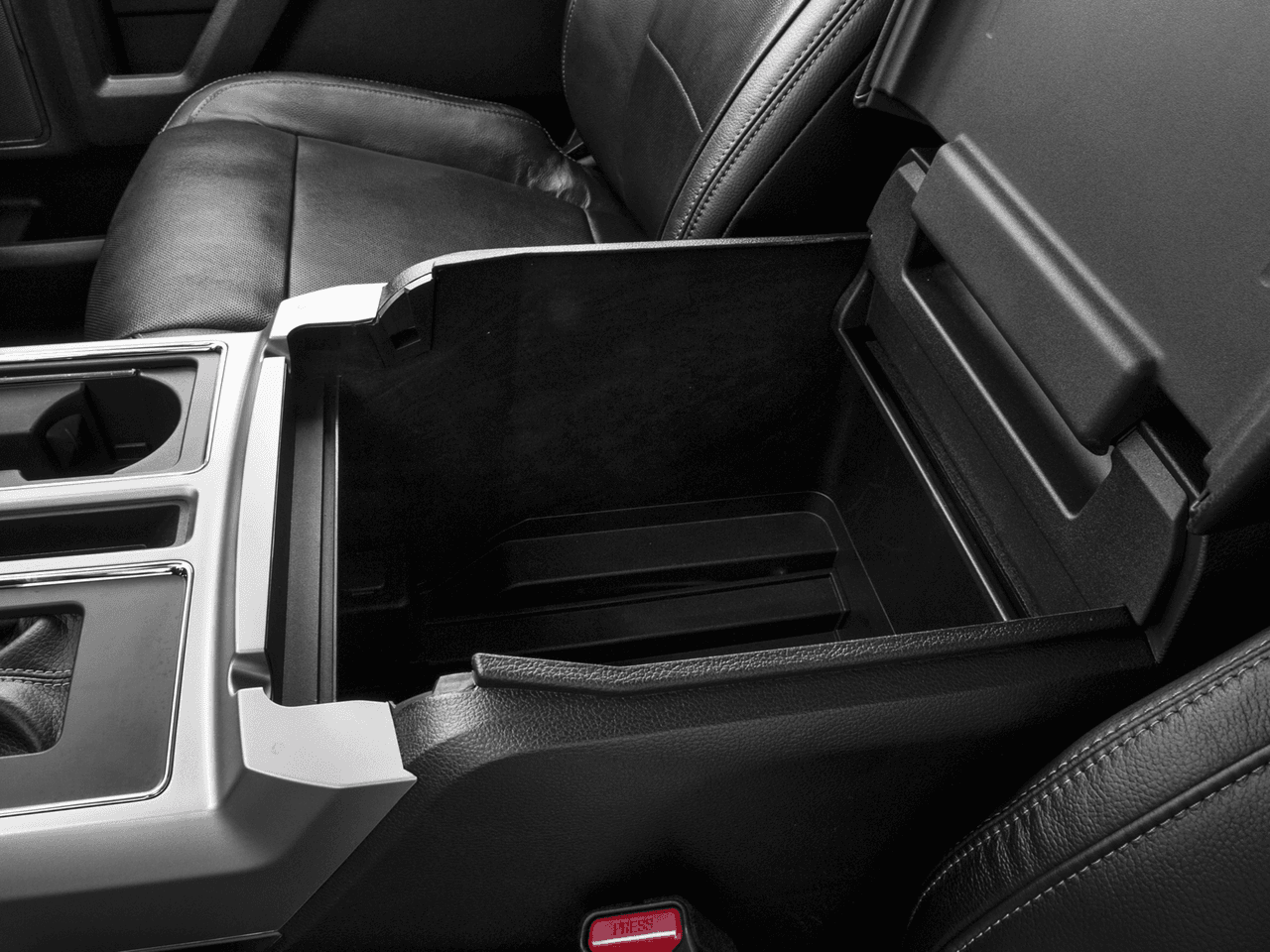 2016 Ford F-150 4WD SuperCab 145" Lariat - Interior Center Storage Console