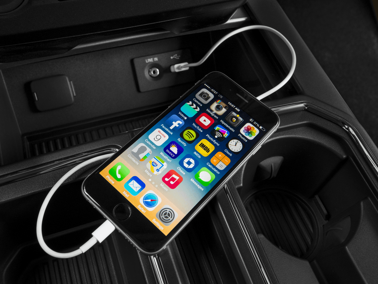 2016 Ford F-150 4WD SuperCab 163" XLT - Interior iPod/MP3 Dock with Player