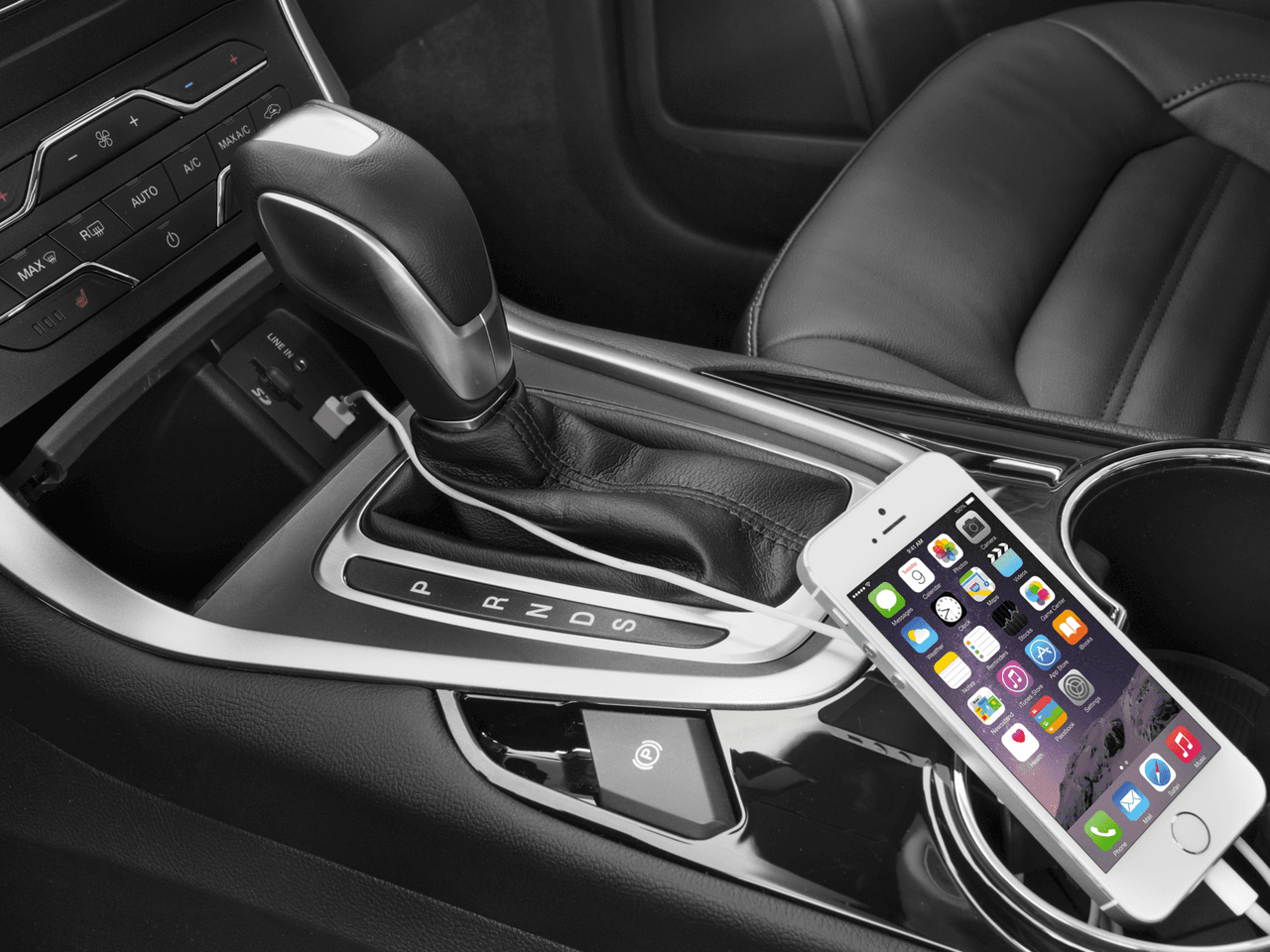 2016 Ford Edge 4dr SE FWD - Interior iPod/MP3 Dock with Player