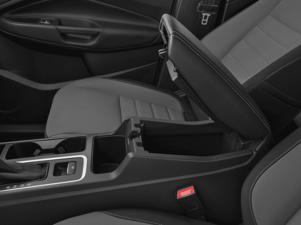 2017 Ford Escape SE FWD - Interior Center Storage Console