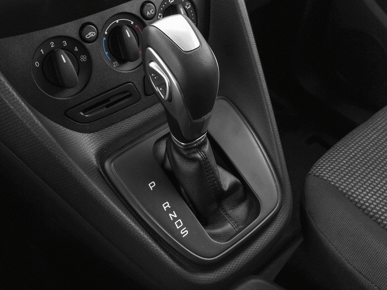 2017 Ford Transit Connect Wagon XLT SWB w/Rear Symmetrical Doors - Interior Gear Shift Feature