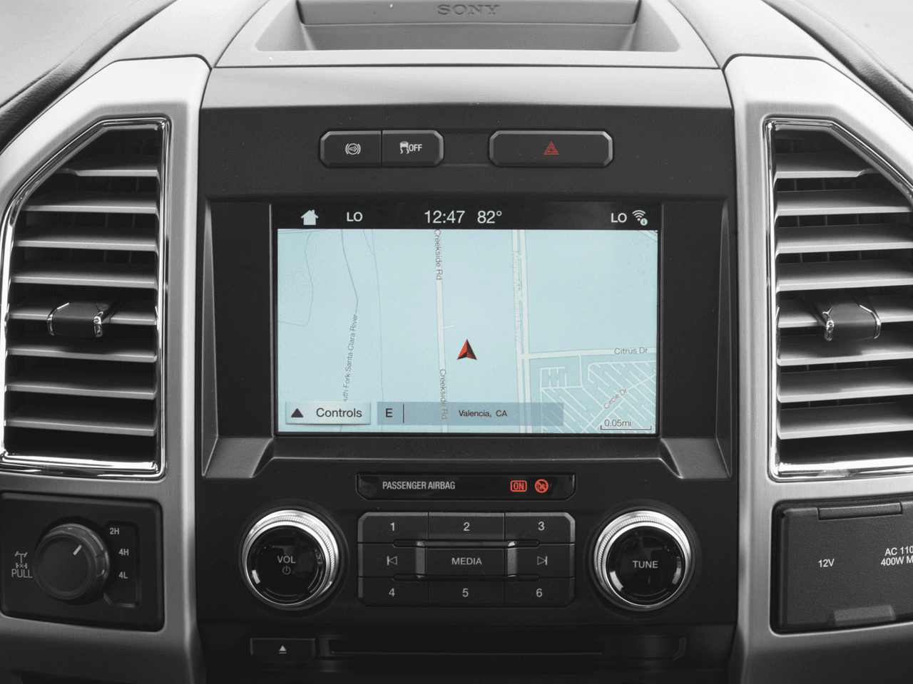 2017 Ford Super Duty F-350 SRW Platinum 4WD Crew Cab 6.75' Box - Interior Navigation System