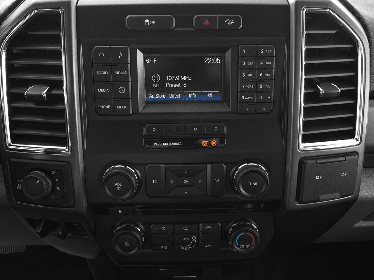 2017 Ford Super Duty F-350 SRW XLT 4WD Reg Cab 8' Box - Interior Stereo System