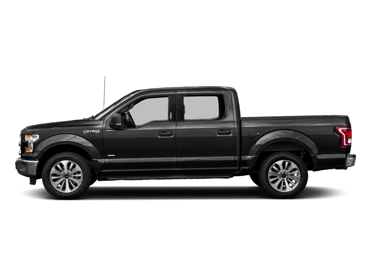 2017 Ford F-150 XLT 4WD SuperCrew 5.5' Box - Profile, facing to the left