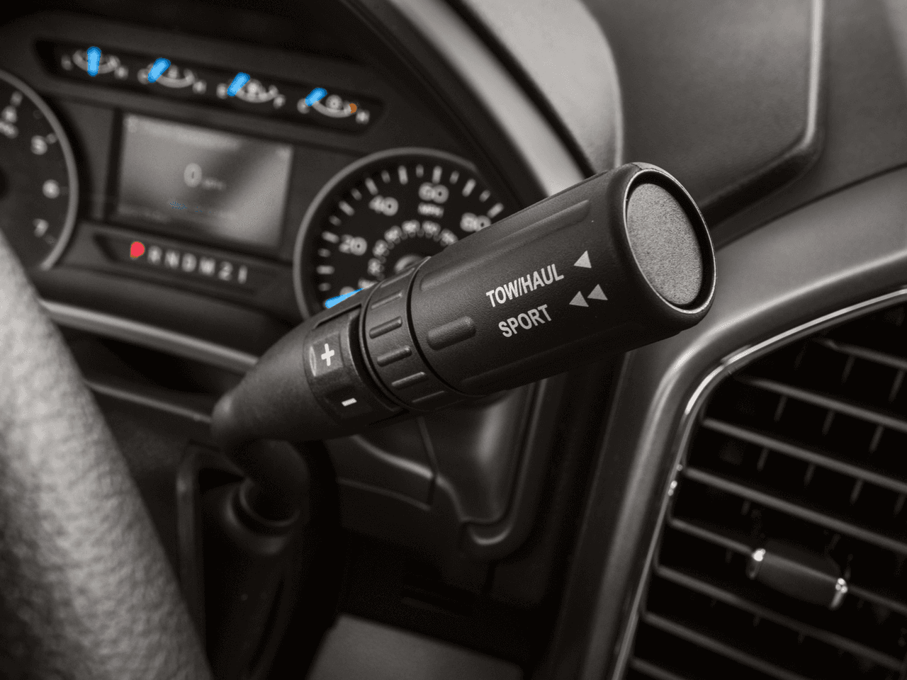 2017 Ford F-150 XLT 4WD SuperCrew 6.5' Box - Interior Gear Shift Feature