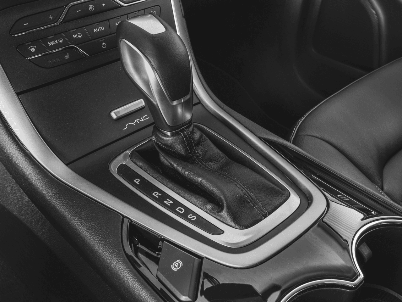 2017 Ford Edge SEL FWD - Interior Gear Shift Feature