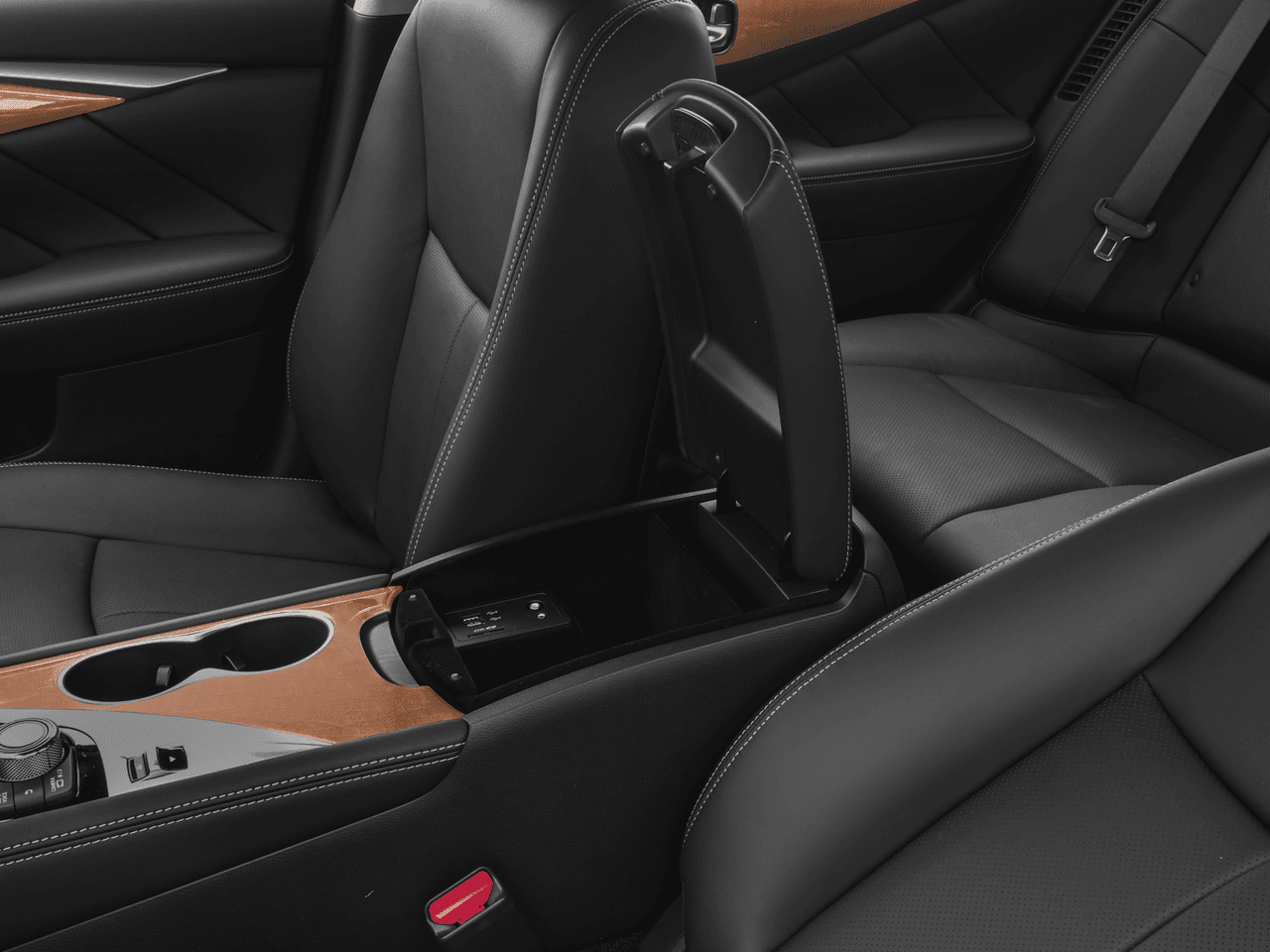 2018 INFINITI Q50 Hybrid LUXE - Interior Center Storage Console