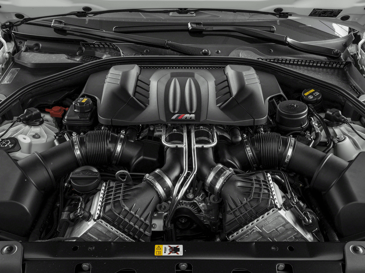 2018 BMW M6  - Interior Engine Shot Feature