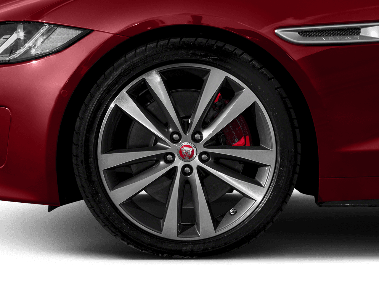 2018 Jaguar XE S - Interior Wheel