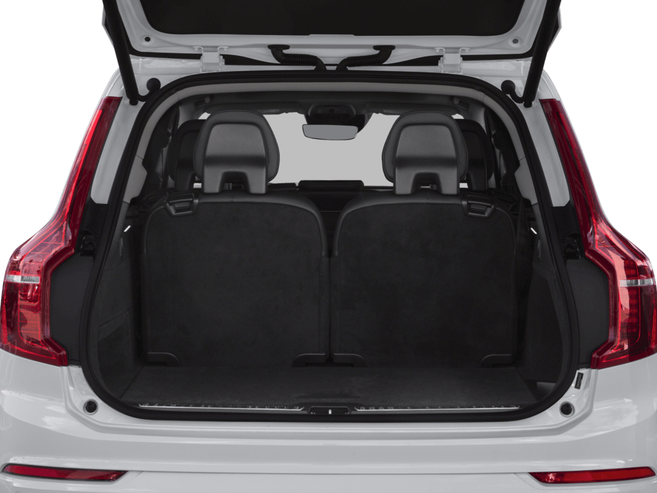 2018 Volvo XC90 R-Design - Interior Trunk with Hatch Open Feature