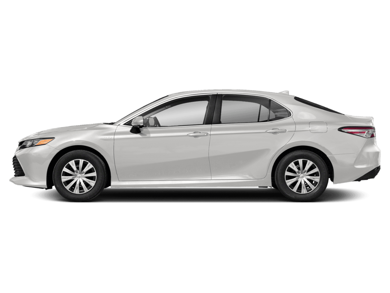 2018 Toyota Camry Hybrid LE - Profile, facing to the left