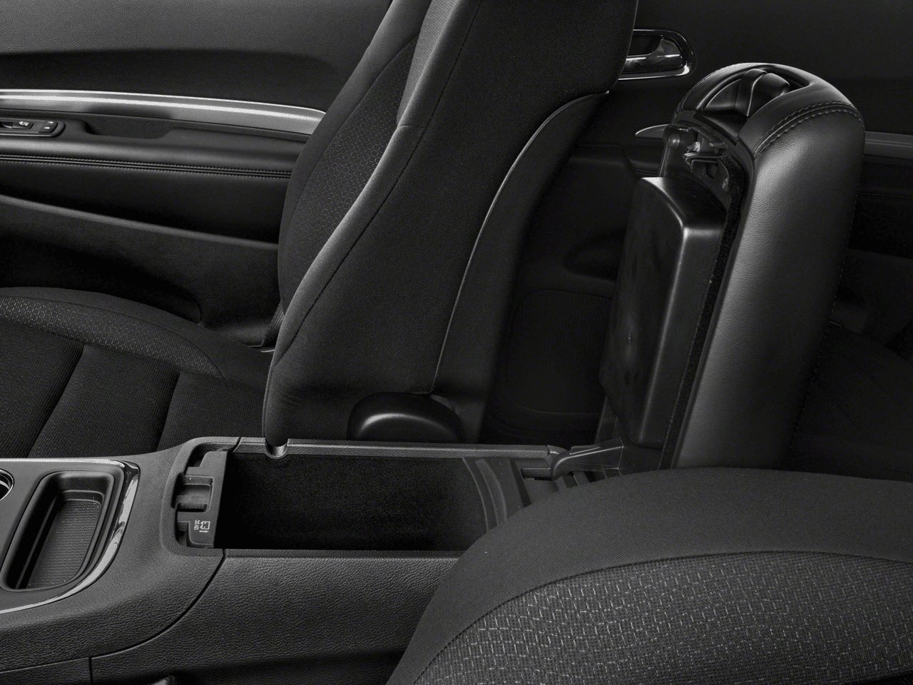 2018 Dodge Durango SXT - Interior Center Storage Console