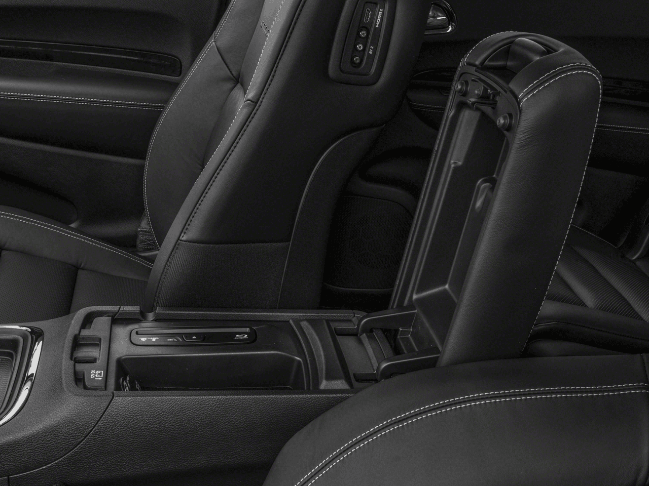 2018 Dodge Durango Citadel Anodized Platinum - Interior Center Storage Console