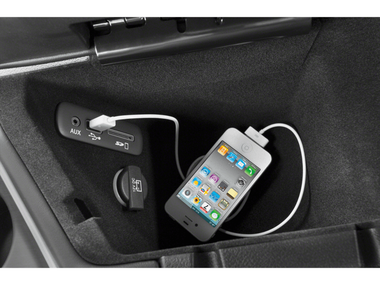 2018 Dodge Challenger SXT Plus - Interior iPod/MP3 Dock with Player