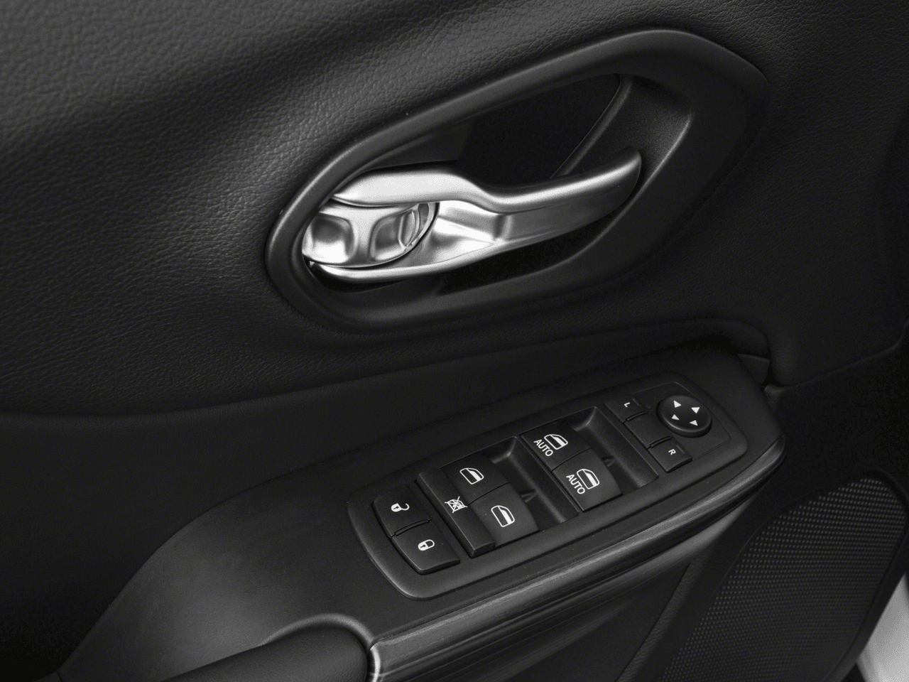 2018 Jeep Cherokee Trailhawk - Interior Driver's Door, Interior Controls Feature