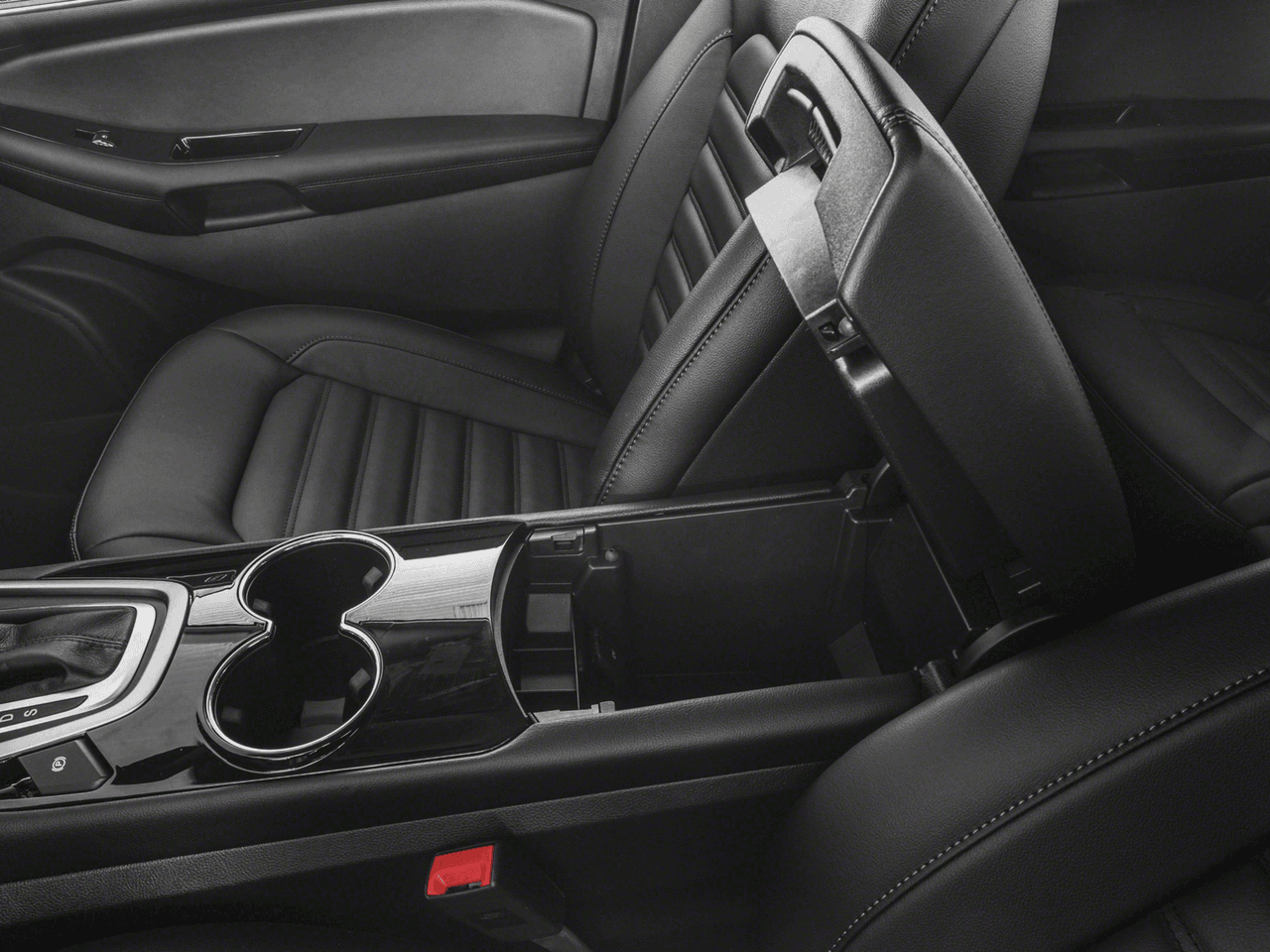 2018 Ford Edge SE FWD - Interior Center Storage Console