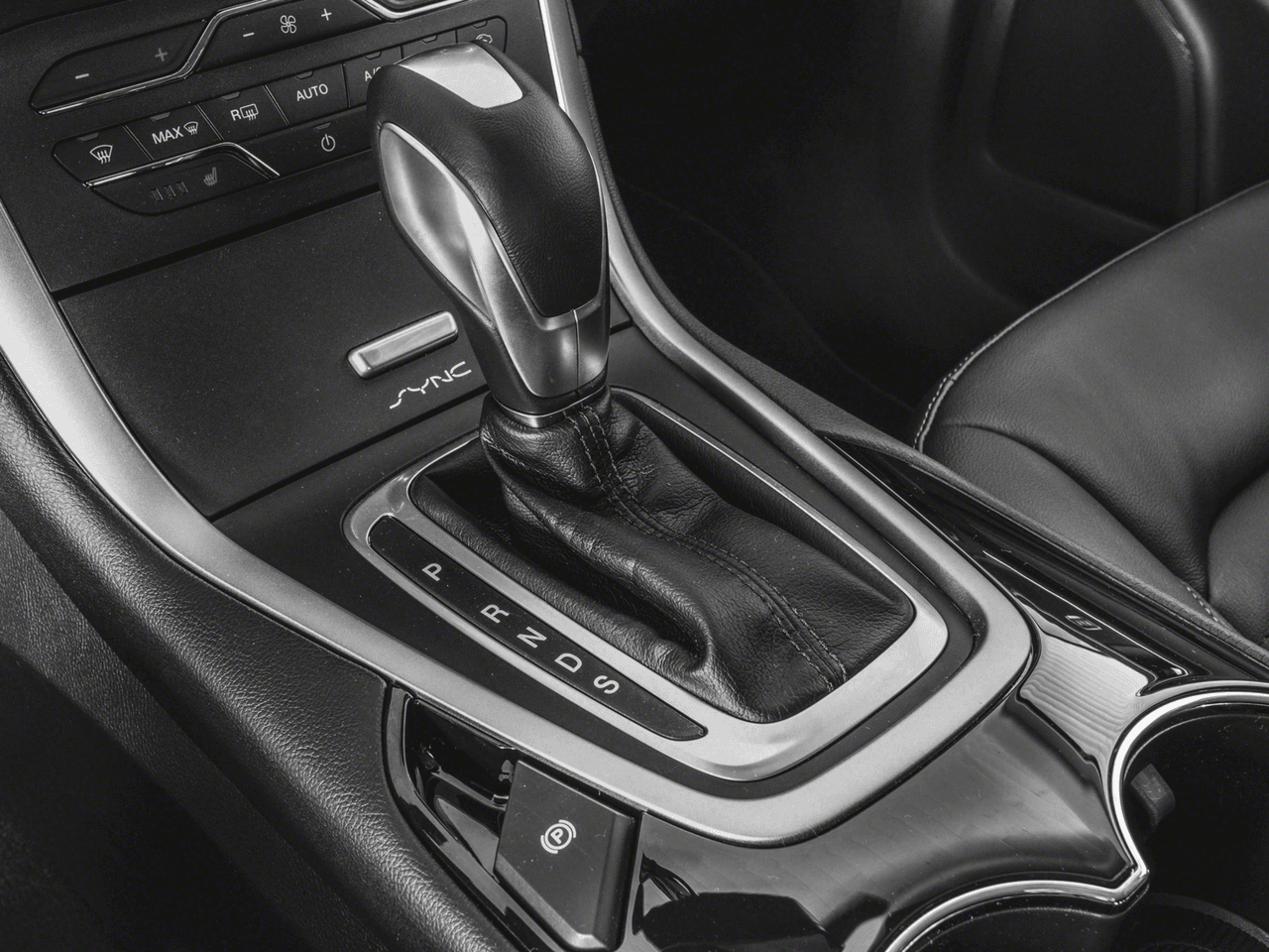 2018 Ford Edge SE FWD - Interior Gear Shift Feature