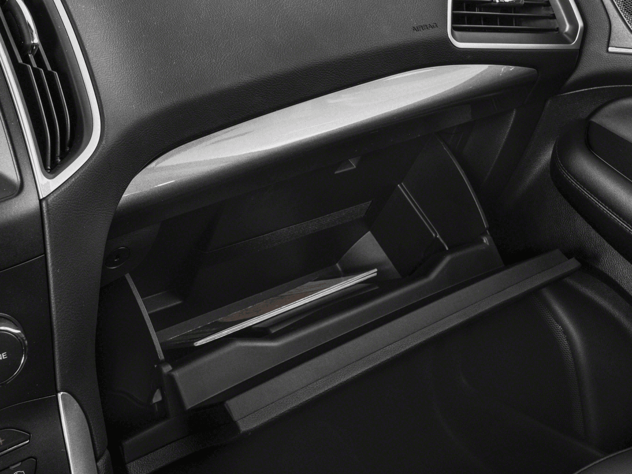 2018 Ford Edge SE AWD - Interior Glove Box