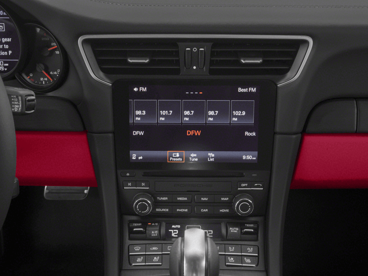 2018 Porsche 911 Carrera GTS - Interior Stereo System