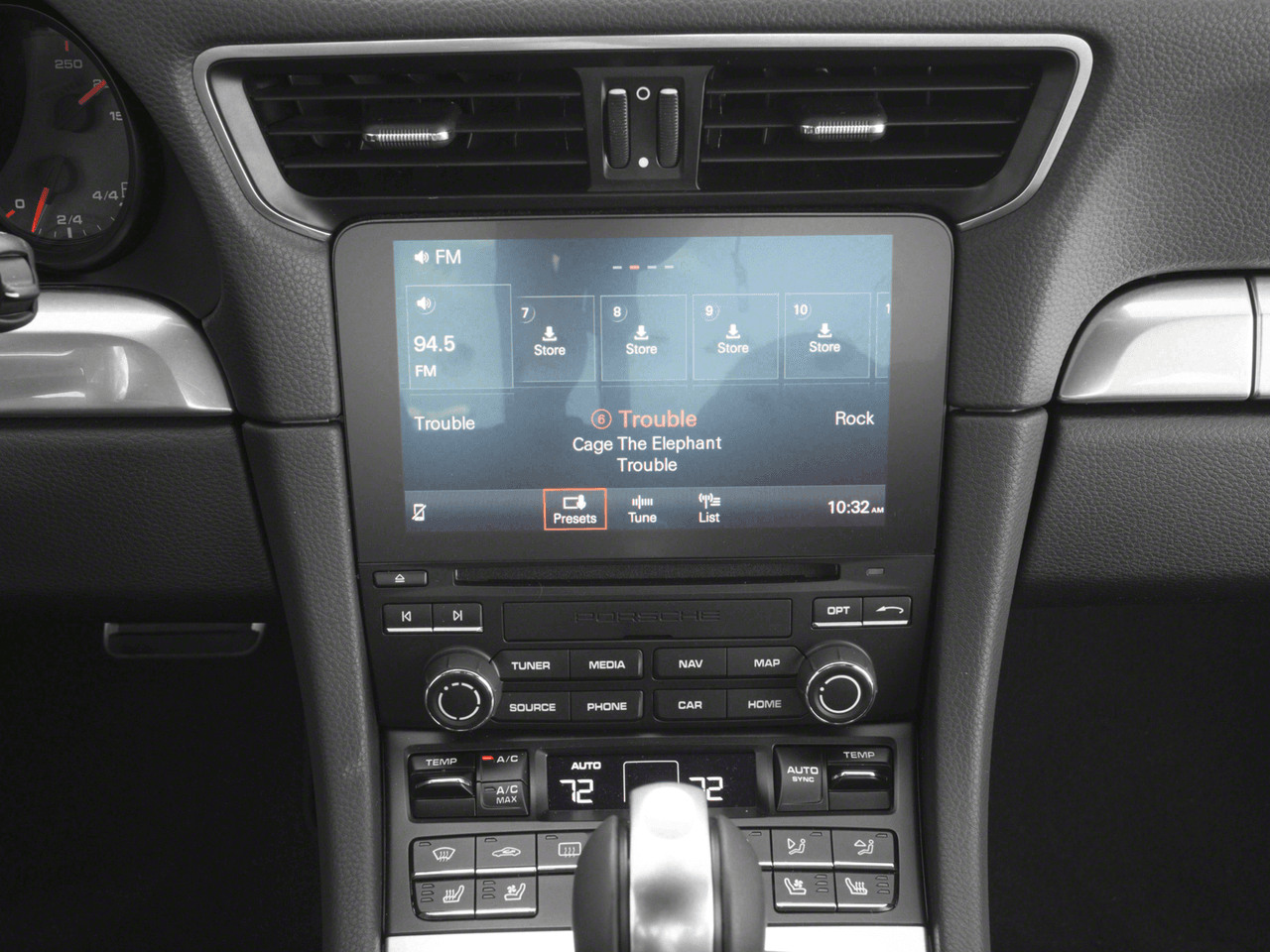 2018 Porsche 911 Carrera 4S - Interior Stereo System