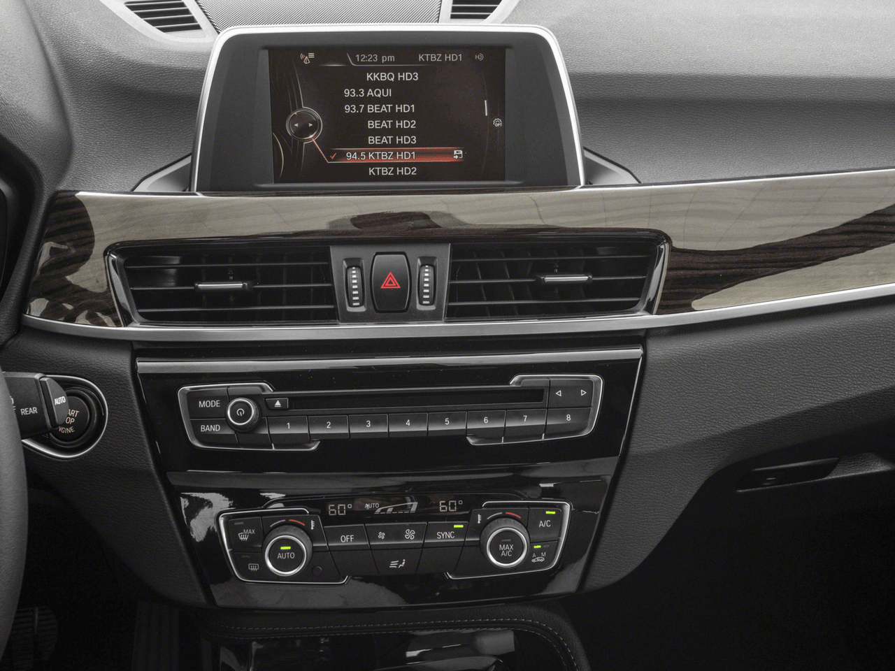 2018 BMW X1 sDrive28i - Interior Stereo System