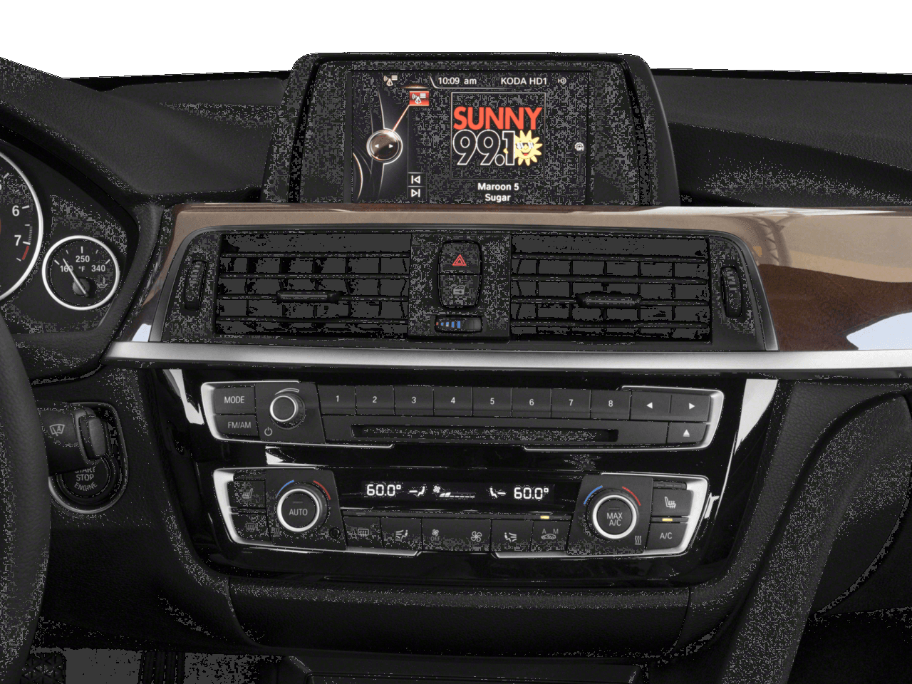 2018 BMW 3 Series 330i xDrive - Interior Stereo System