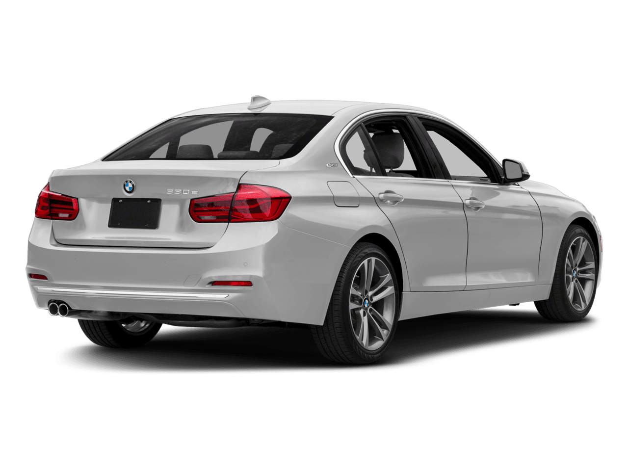 2018 BMW 3 Series 330e iPerformance - Rear 3/4, facing to the right