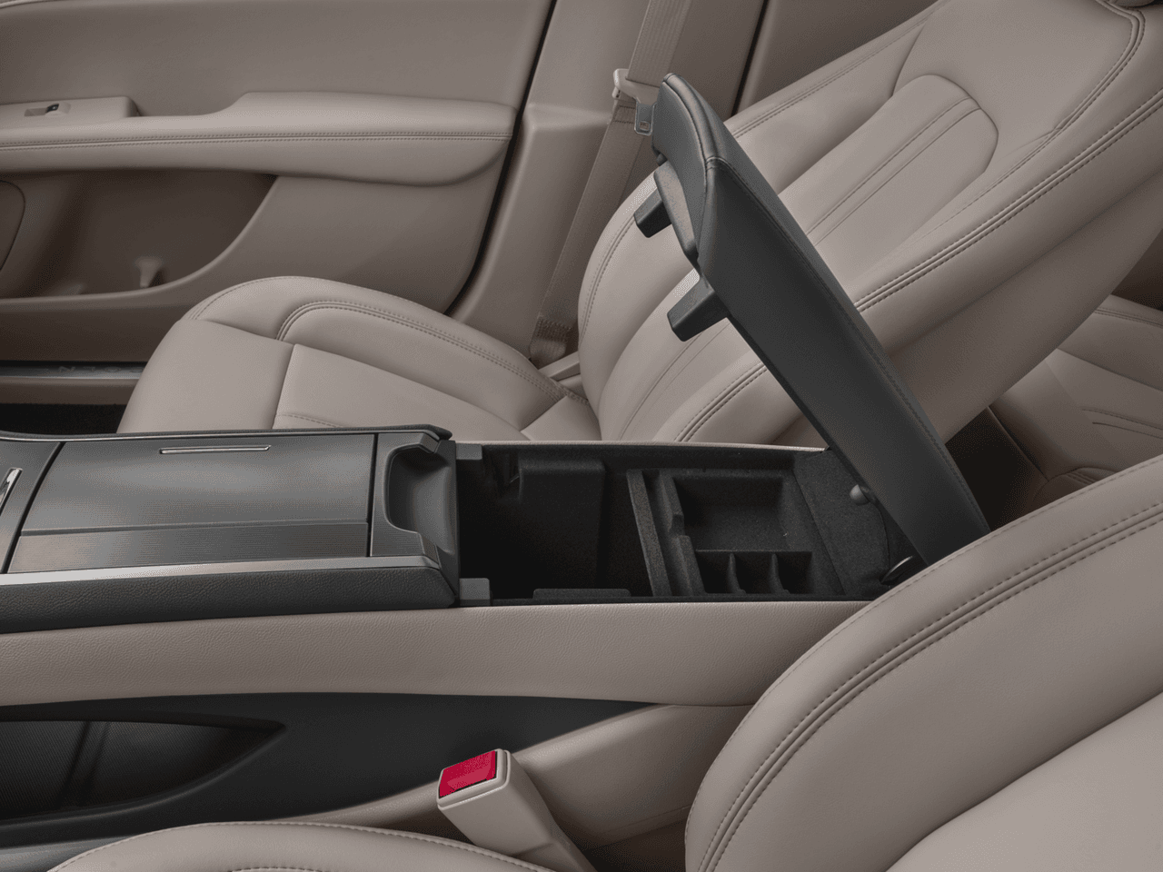 2018 Lincoln MKZ Hybrid Black Label - Interior Center Storage Console