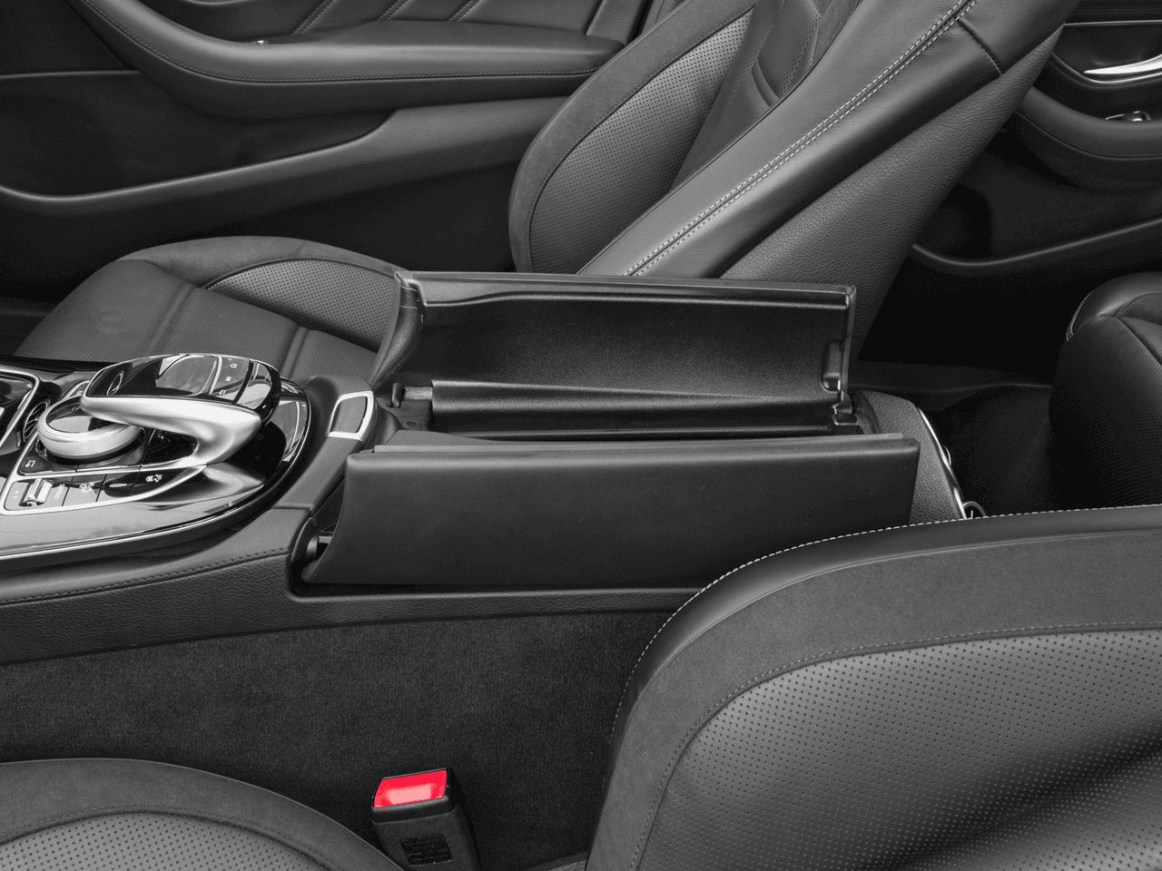 2018 Mercedes-Benz E-Class AMG E 43 - Interior Center Storage Console