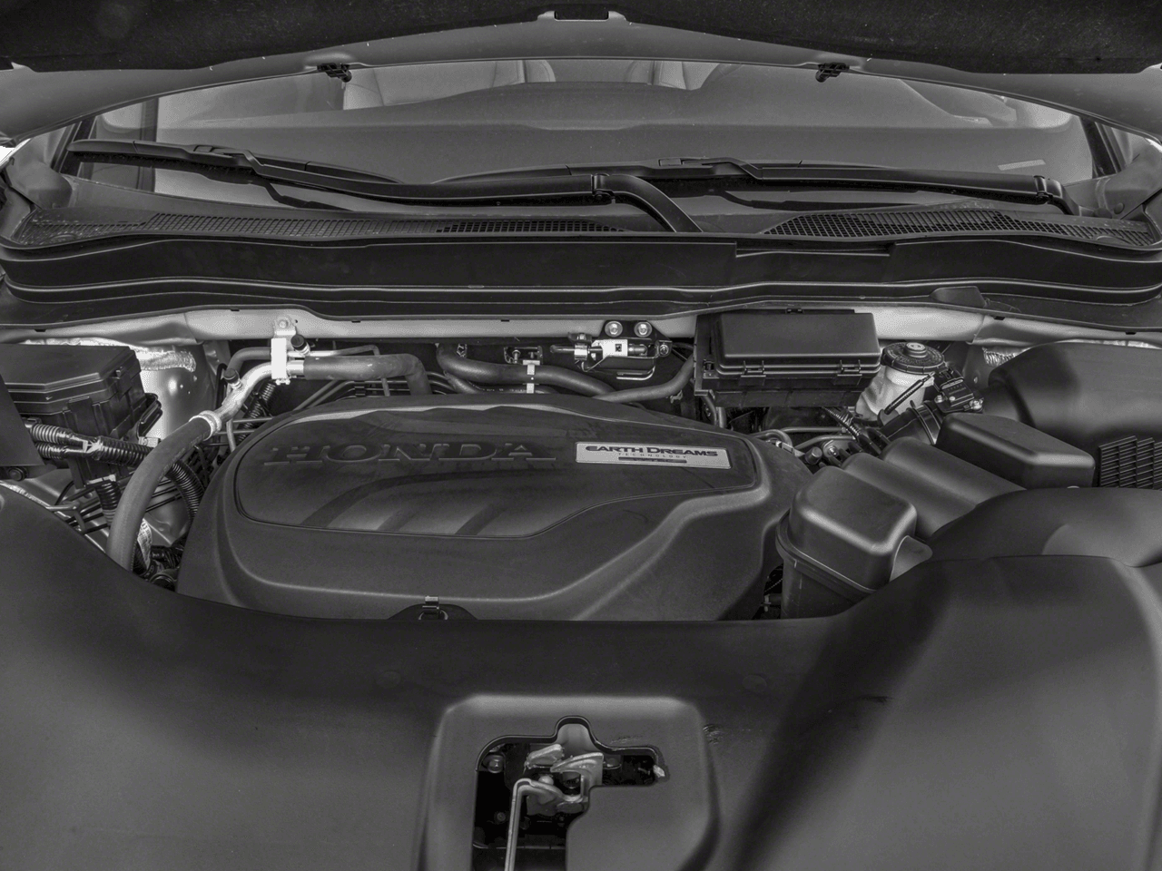 2018 Honda Ridgeline RTL-T - Interior Engine Shot Feature