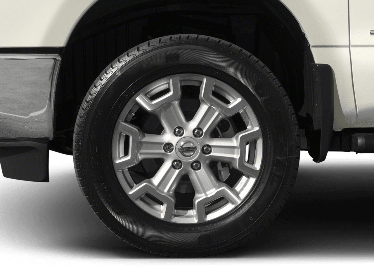 2018 Nissan Titan XD SV - Interior Wheel