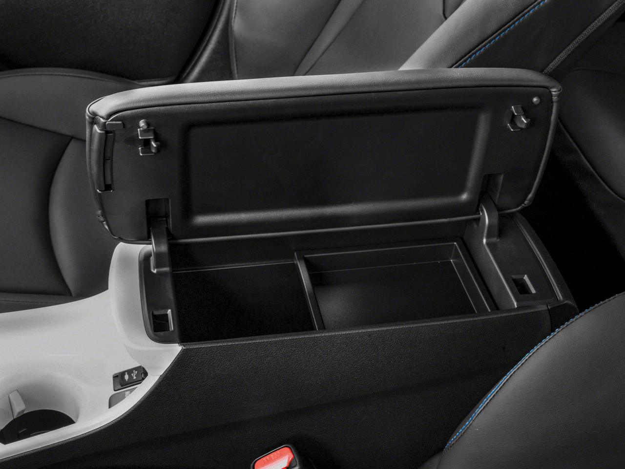 2018 Toyota Prius Three Touring - Interior Center Storage Console