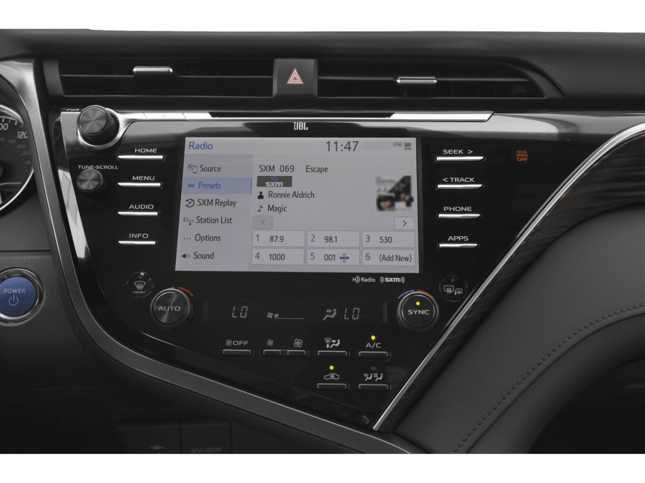 2020 Toyota Camry Hybrid SE - Interior Stereo System
