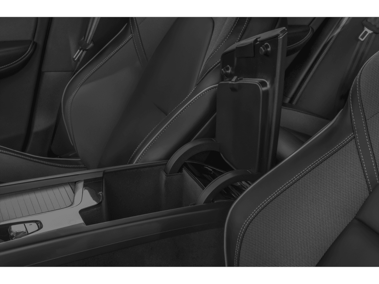 2021 Volvo XC60 R-Design - Interior Center Storage Console