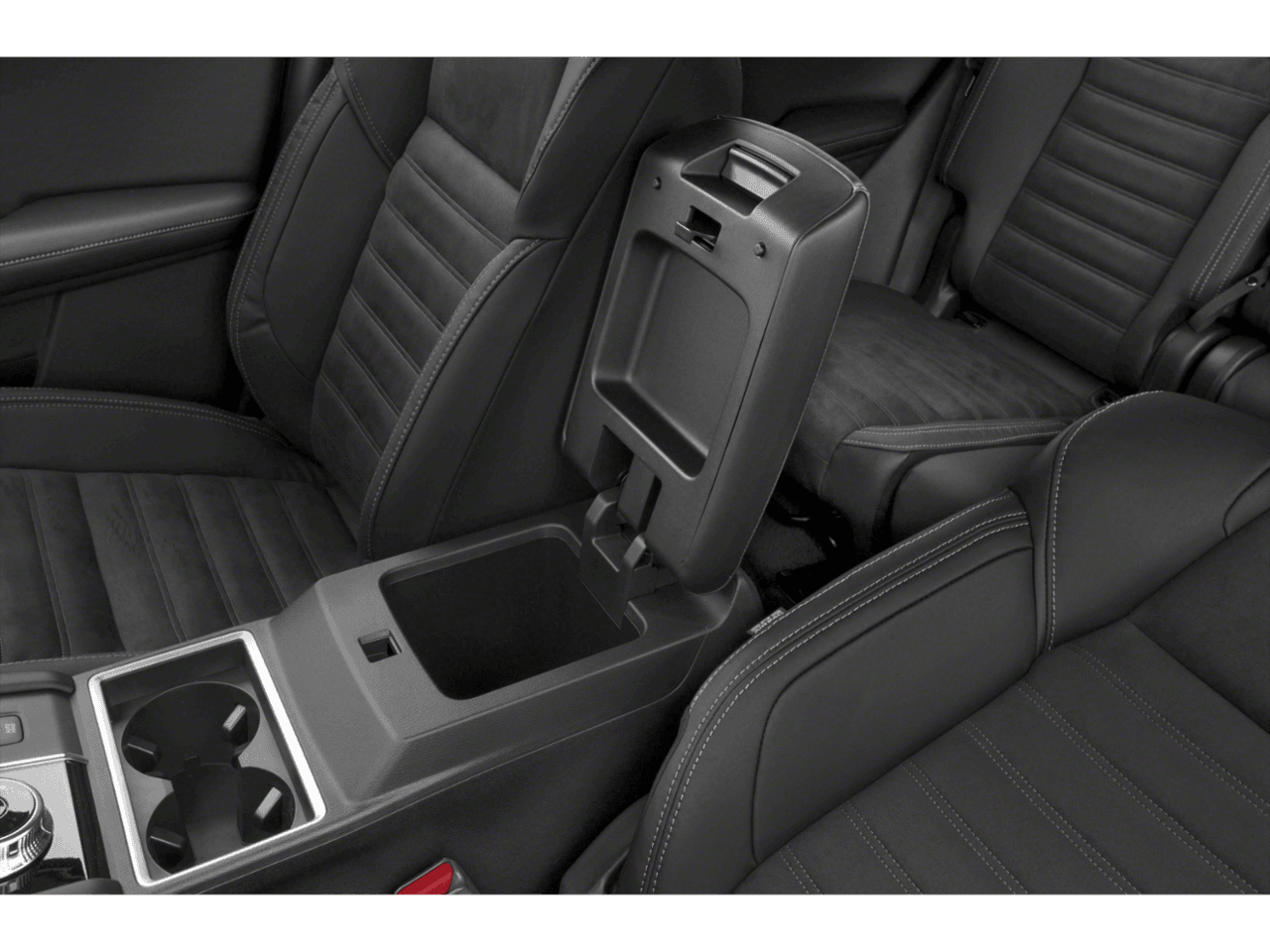 2022 Mitsubishi Outlander SE Launch Edition - Interior Center Storage Console