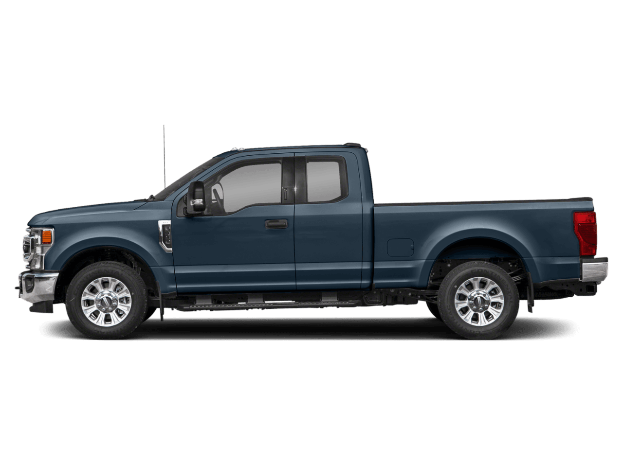 2022 Ford Super Duty F-350 SRW XLT - Profile, facing to the left