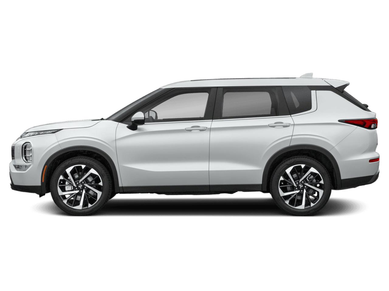 2022 Mitsubishi Outlander Black Edition - Profile, facing to the left