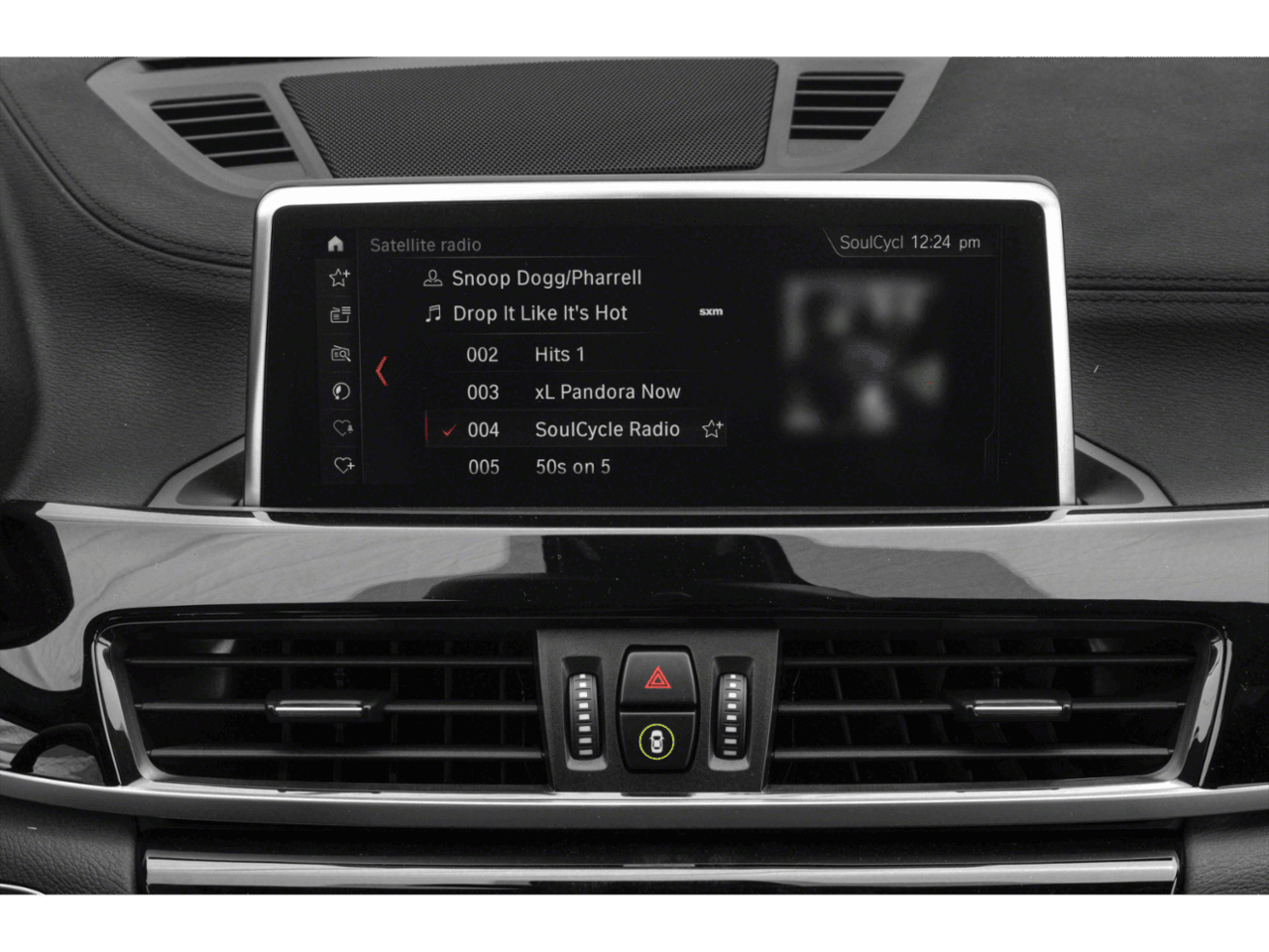 2023 BMW X2 sDrive28i - Interior Stereo System