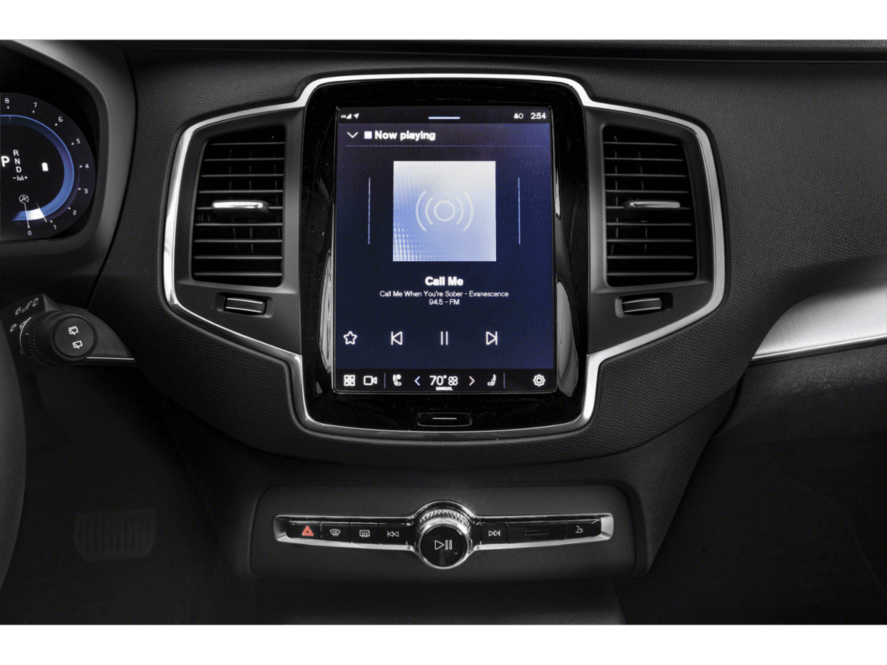 2023 Volvo XC90 Core - Interior Stereo System