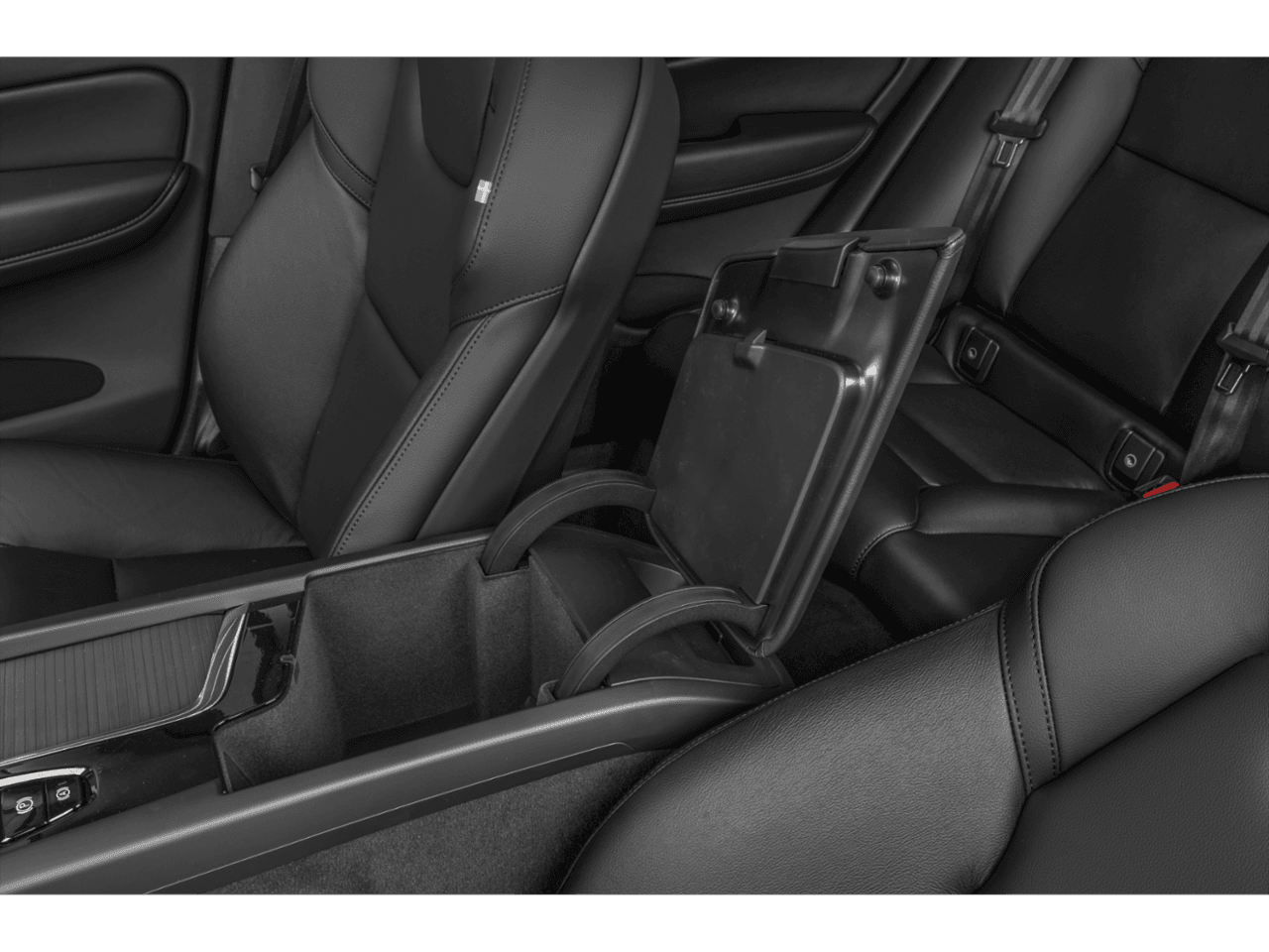 2023 Volvo XC60 Core - Interior Center Storage Console