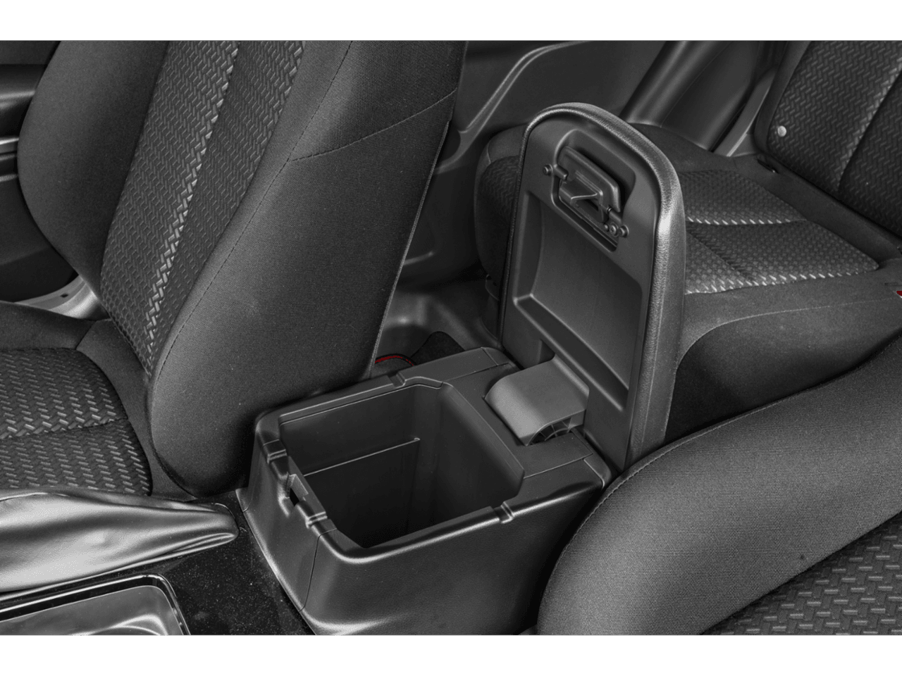 2023 Mitsubishi Eclipse Cross Ralliart - Interior Center Storage Console