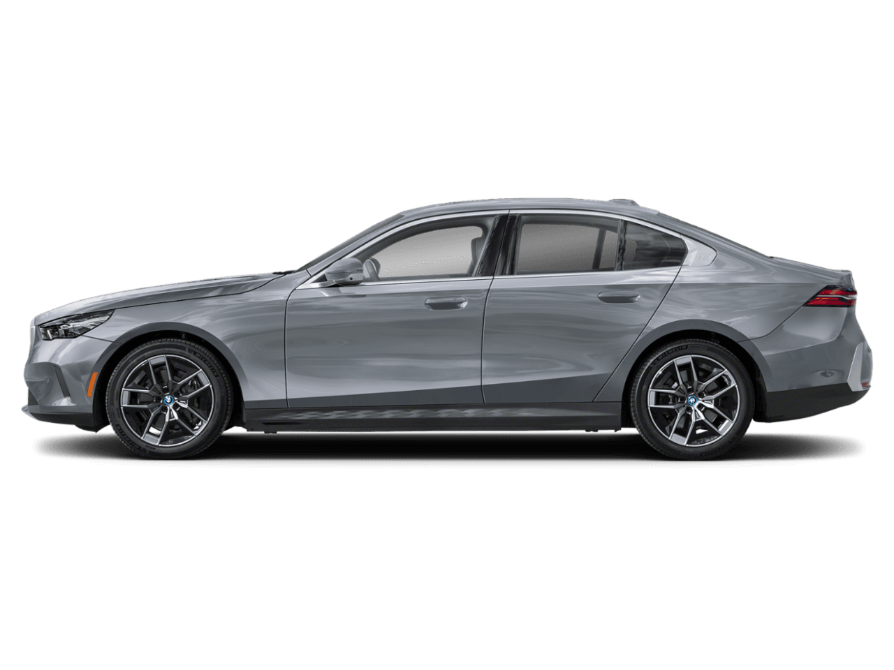 2026 BMW i5 eDrive40 - Profile, facing to the left