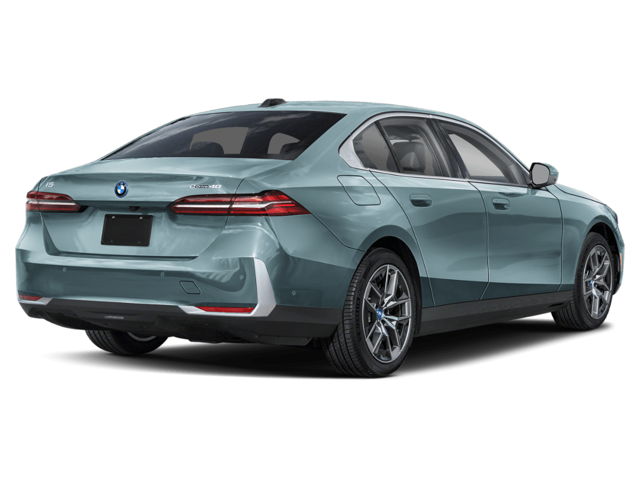 2026 BMW i5 eDrive40 - Rear 3/4, facing to the right